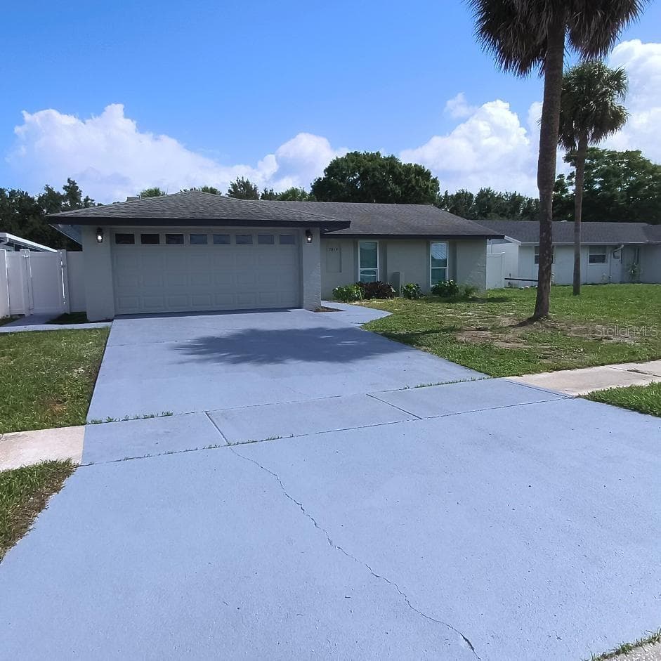 7019 FOUNTAIN AVENUE — photo 1 of 25