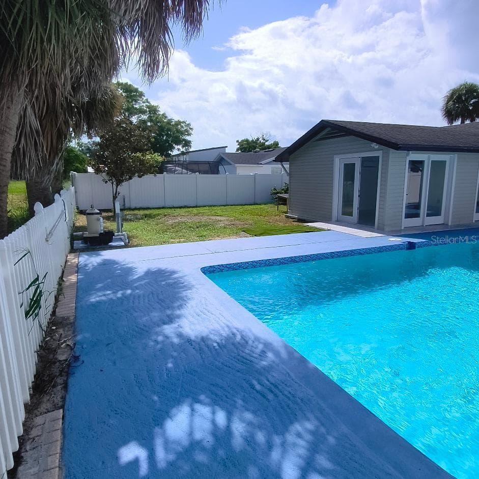 7019 FOUNTAIN AVENUE — photo 16 of 25