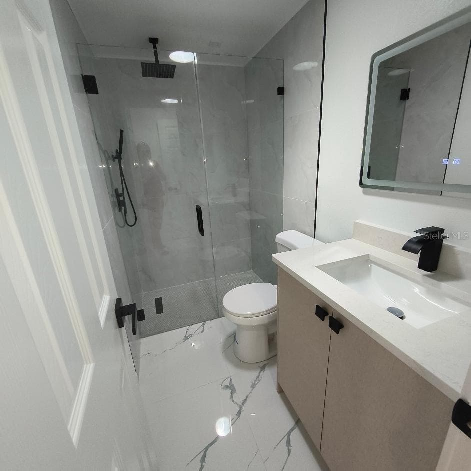 7019 FOUNTAIN AVENUE — photo 10 of 25