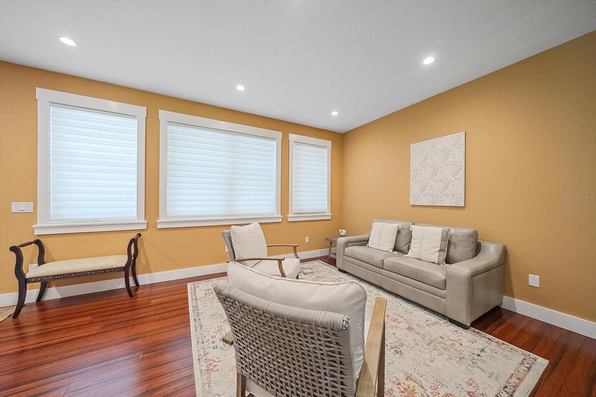 2395 HYDE PARK STREET — photo 10 of 44