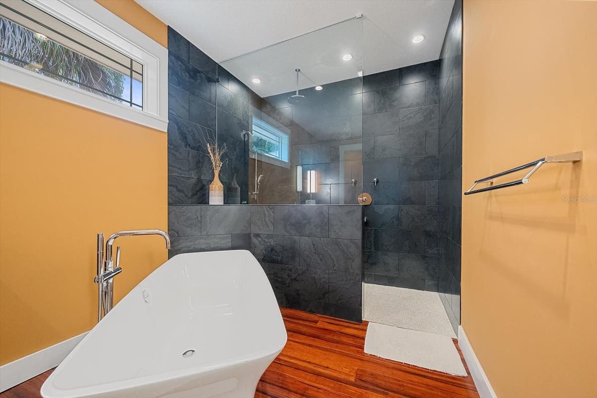 2395 HYDE PARK STREET — photo 24 of 44