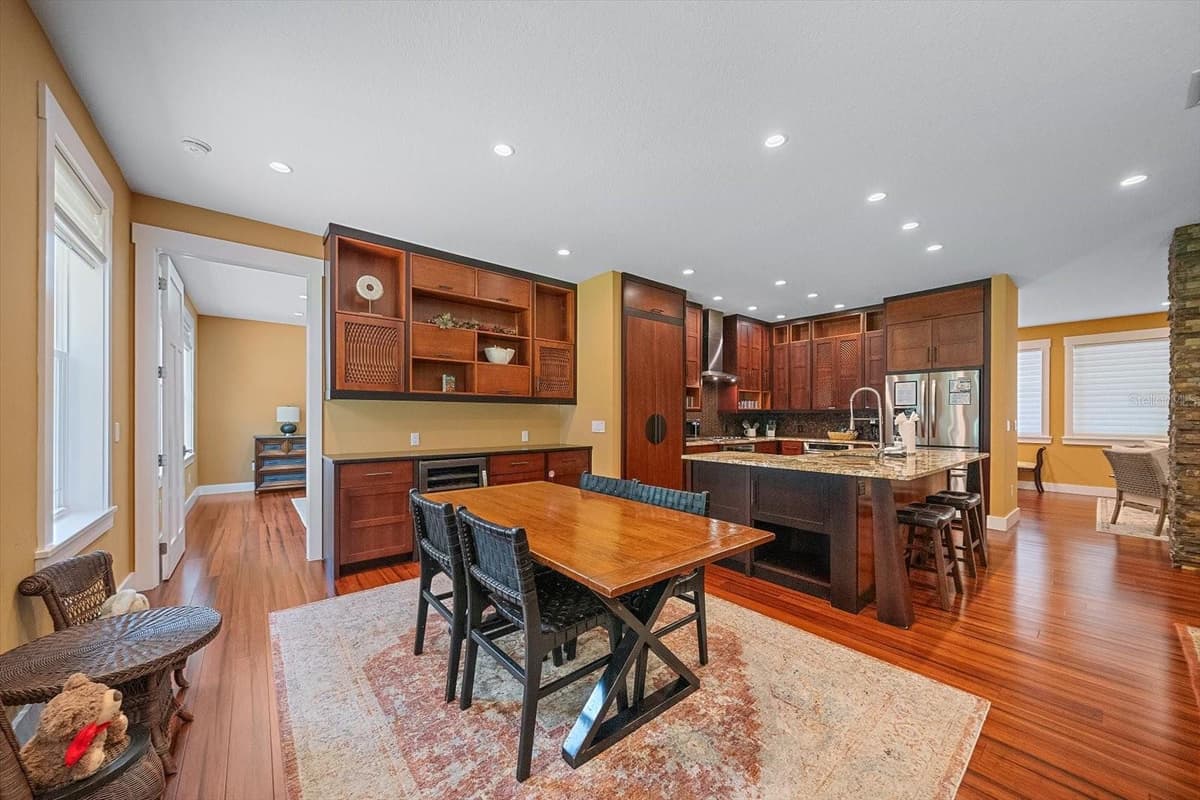 2395 HYDE PARK STREET — photo 16 of 44