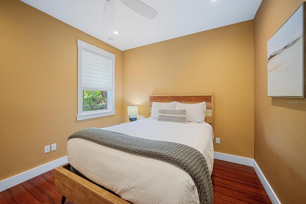2395 HYDE PARK STREET — photo 34 of 44