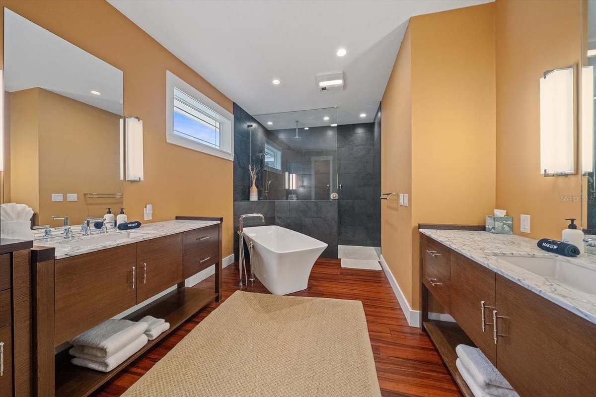 2395 HYDE PARK STREET — photo 21 of 44