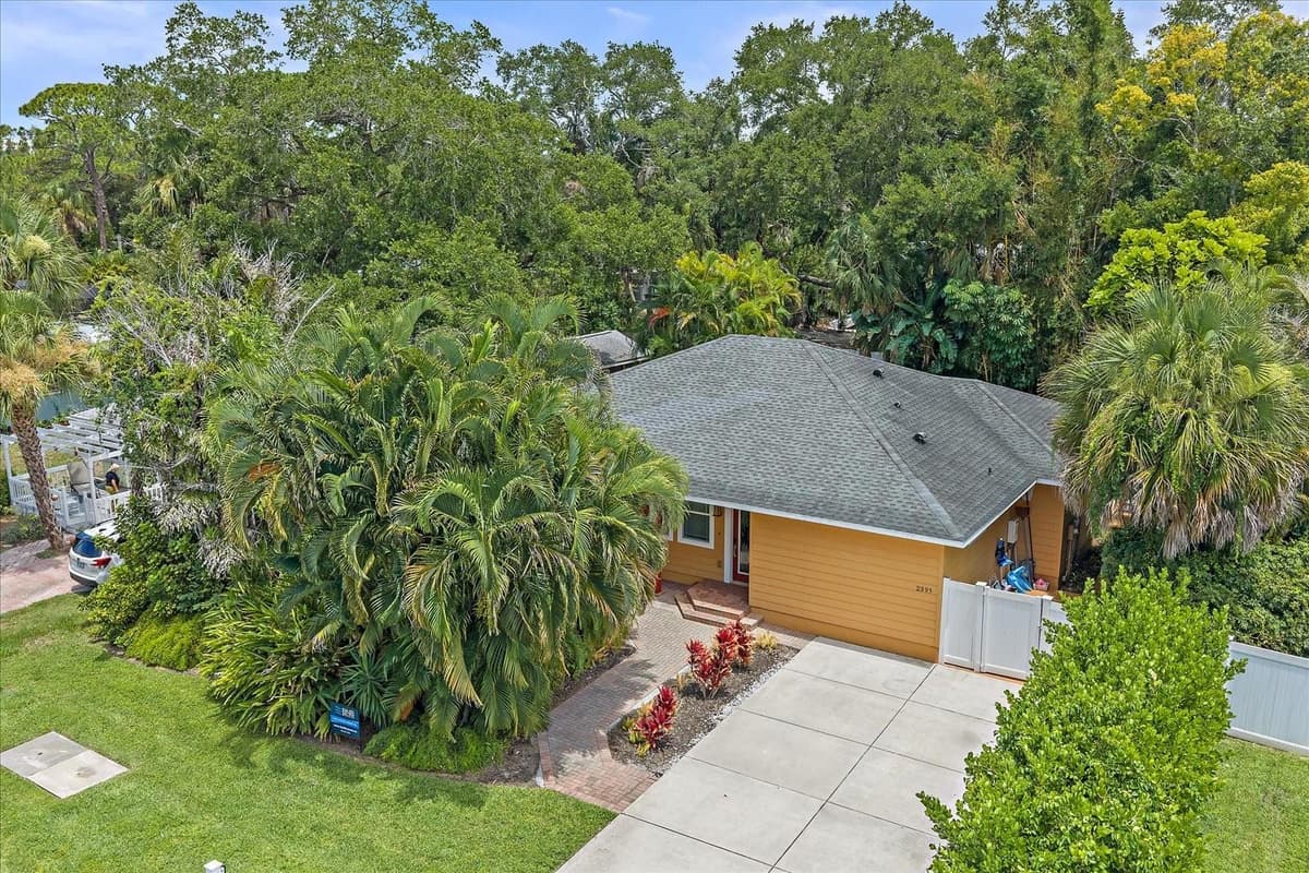 2395 HYDE PARK STREET — photo 43 of 44