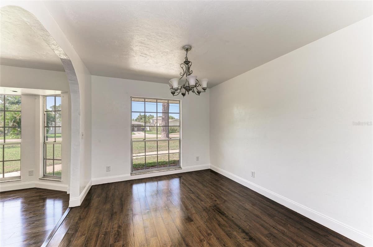 4404 18TH AVENUE — photo 7 of 59