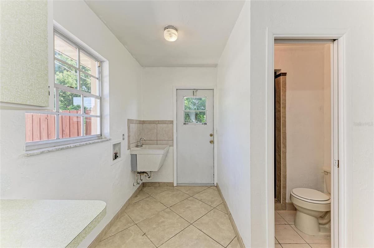 4404 18TH AVENUE — photo 38 of 59