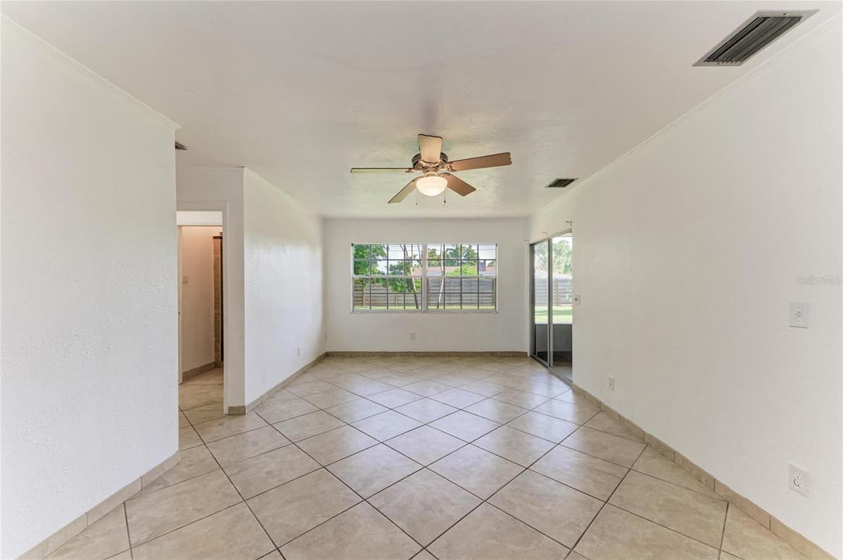 4404 18TH AVENUE — photo 34 of 59