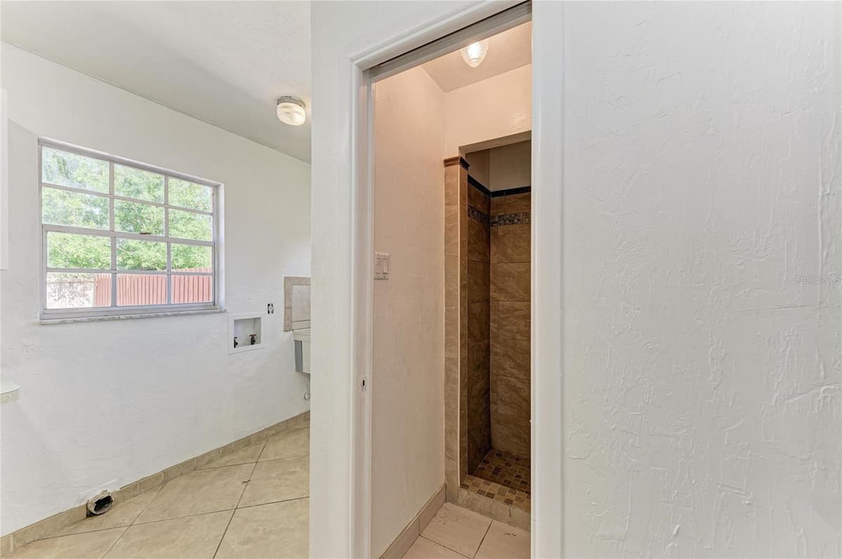 4404 18TH AVENUE — photo 39 of 59