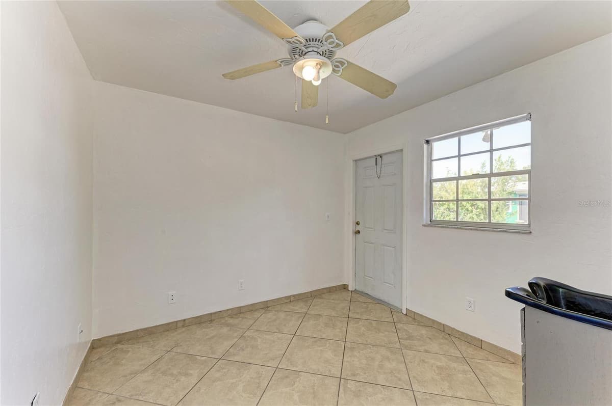 4404 18TH AVENUE — photo 36 of 59