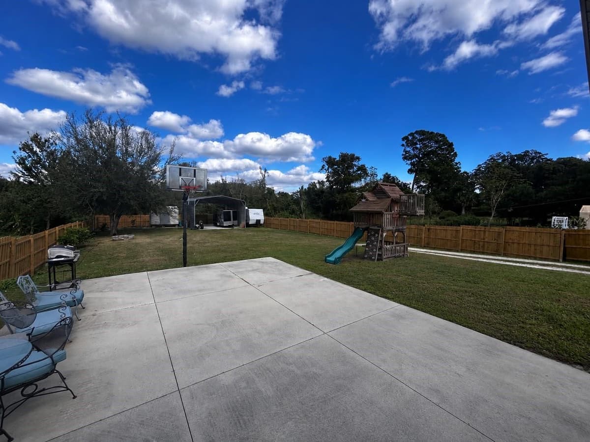 1150 MAGNOLIA DRIVE — photo 3 of 26
