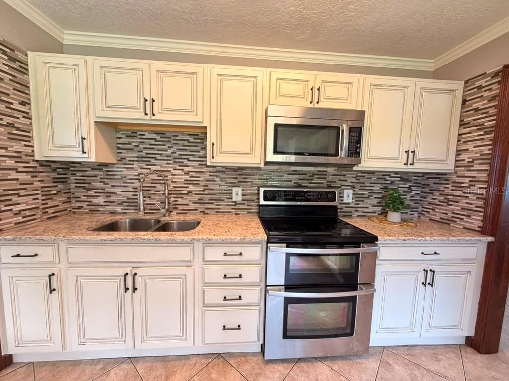 1150 MAGNOLIA DRIVE — photo 5 of 26