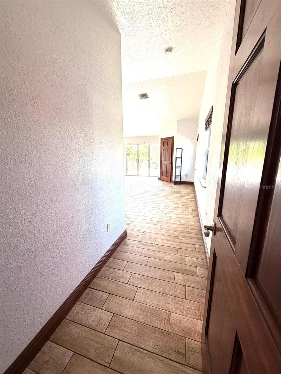 1150 MAGNOLIA DRIVE — photo 23 of 26