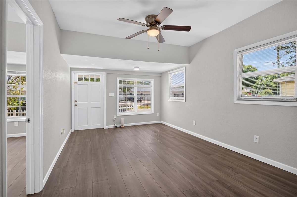 411 12TH AVENUE — photo 3 of 27