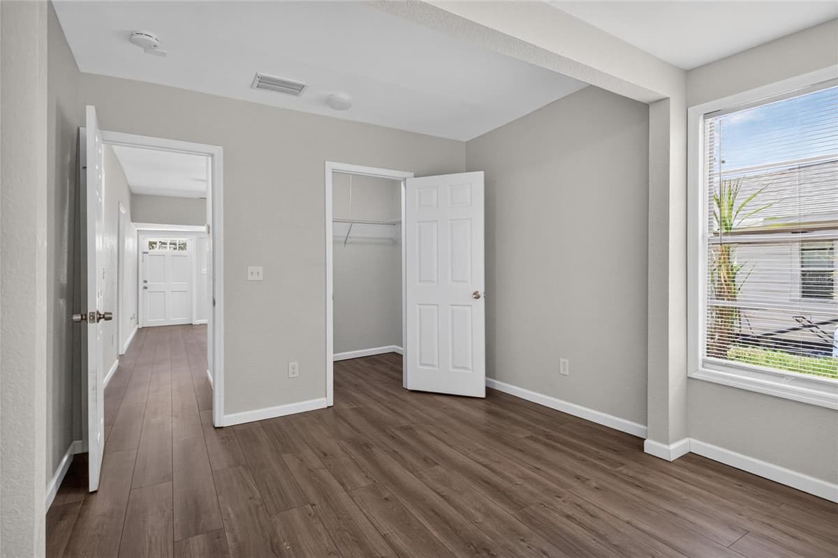 411 12TH AVENUE — photo 17 of 27