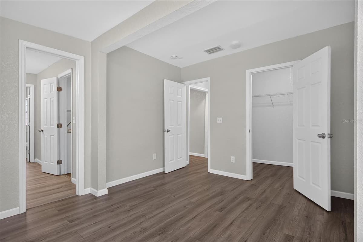 411 12TH AVENUE — photo 18 of 27