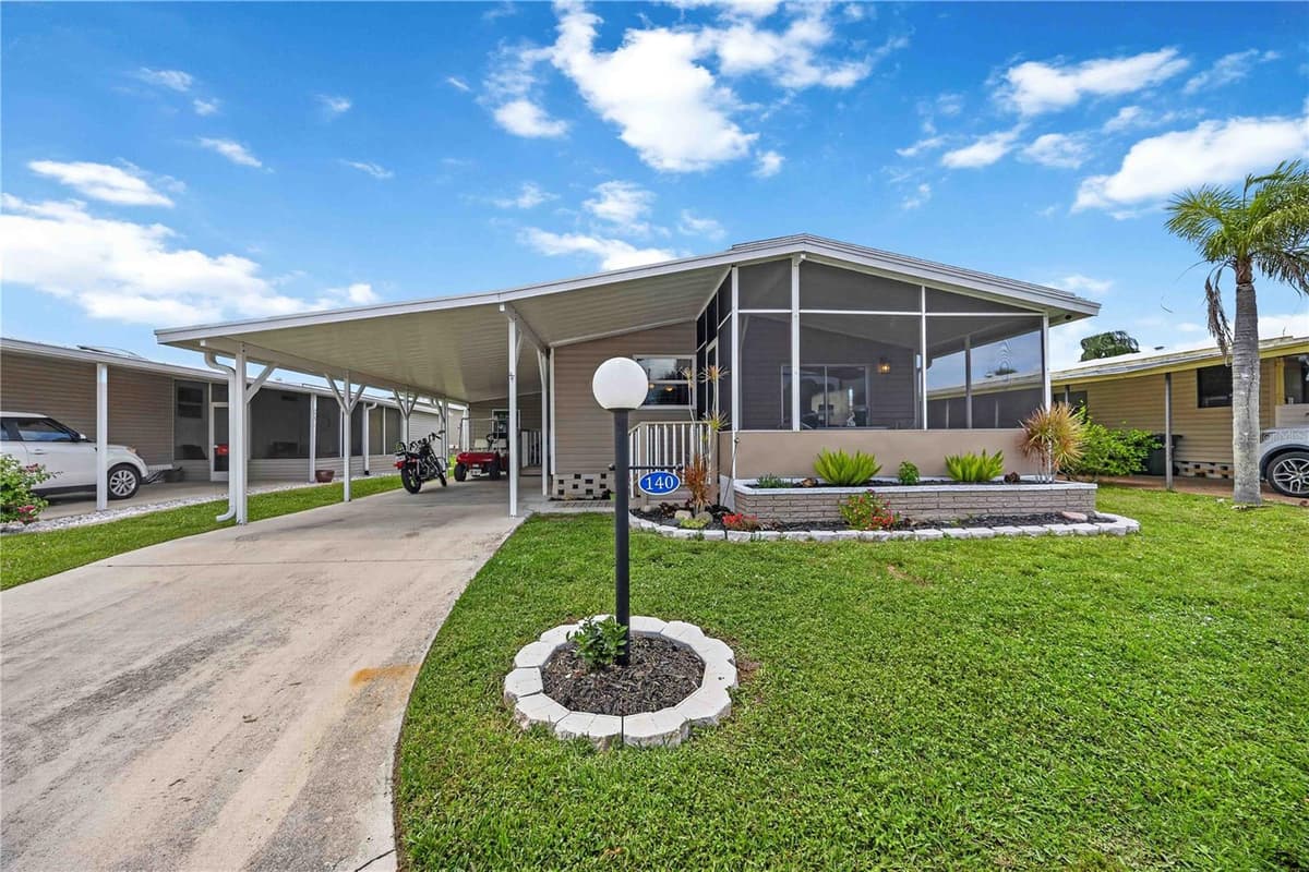 140 RAROTONGA WAY — photo 3 of 54