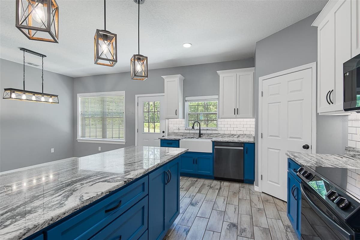 4220 PALATKA BOULEVARD — photo 14 of 48