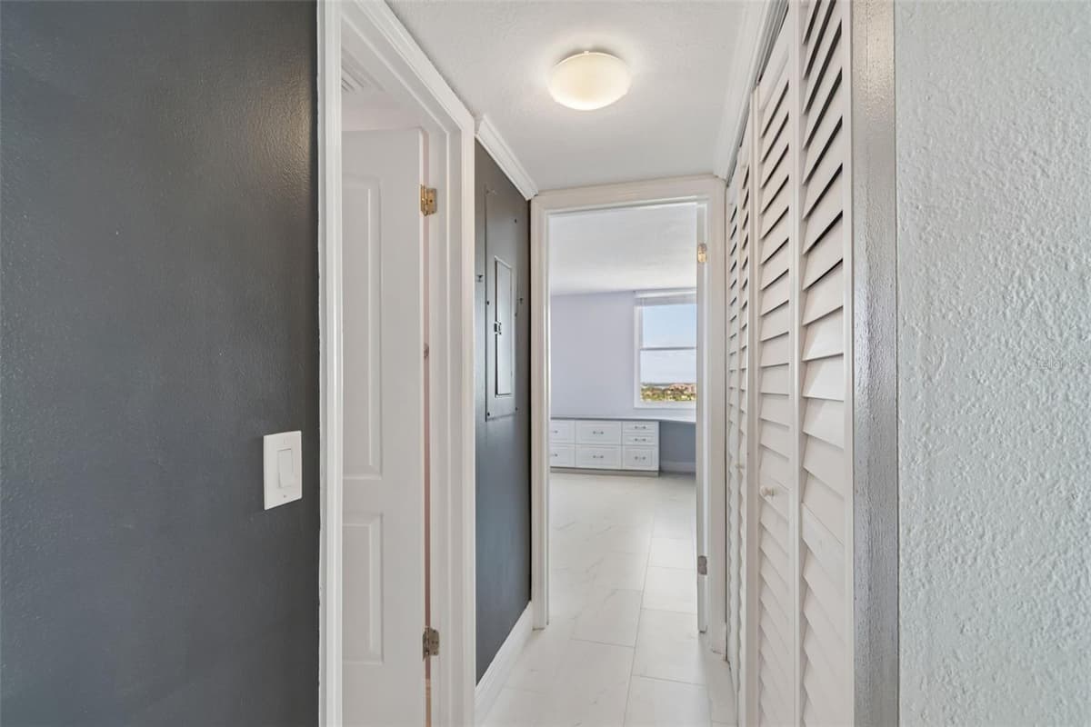 6265 SUN BOULEVARD — photo 30 of 52