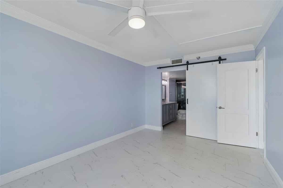 6265 SUN BOULEVARD — photo 19 of 52