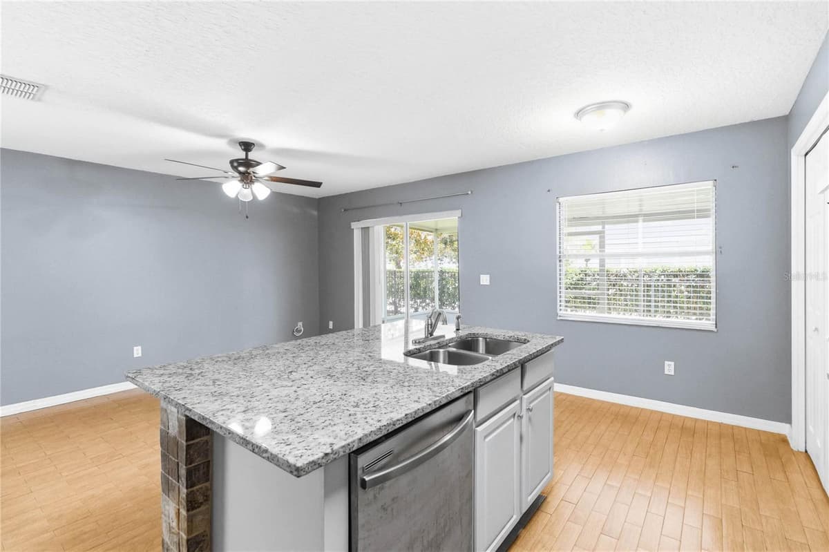 2825 CLIFFE COURT — photo 11 of 29