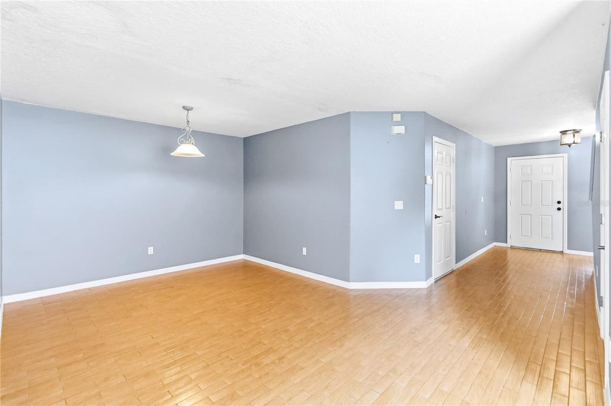 2825 CLIFFE COURT — photo 6 of 29