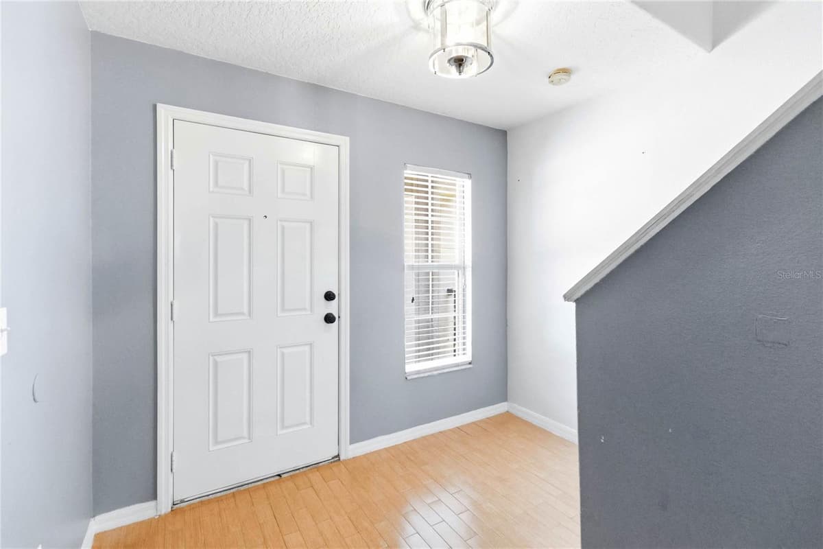 2825 CLIFFE COURT — photo 4 of 29