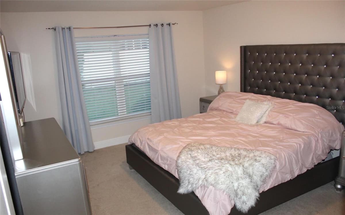 826 LANDMARK HILLS DRIVE — photo 9 of 24