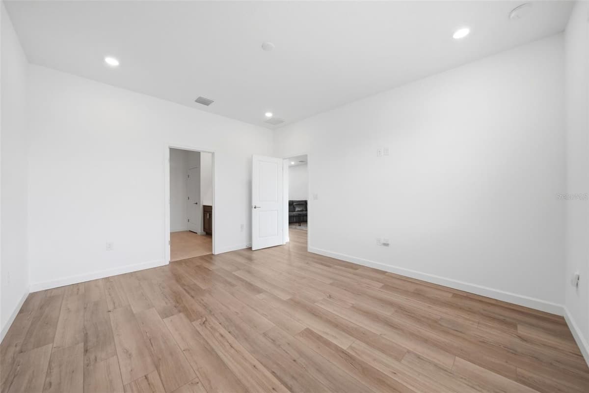 2286 CERULEAN DRIVE — photo 18 of 46