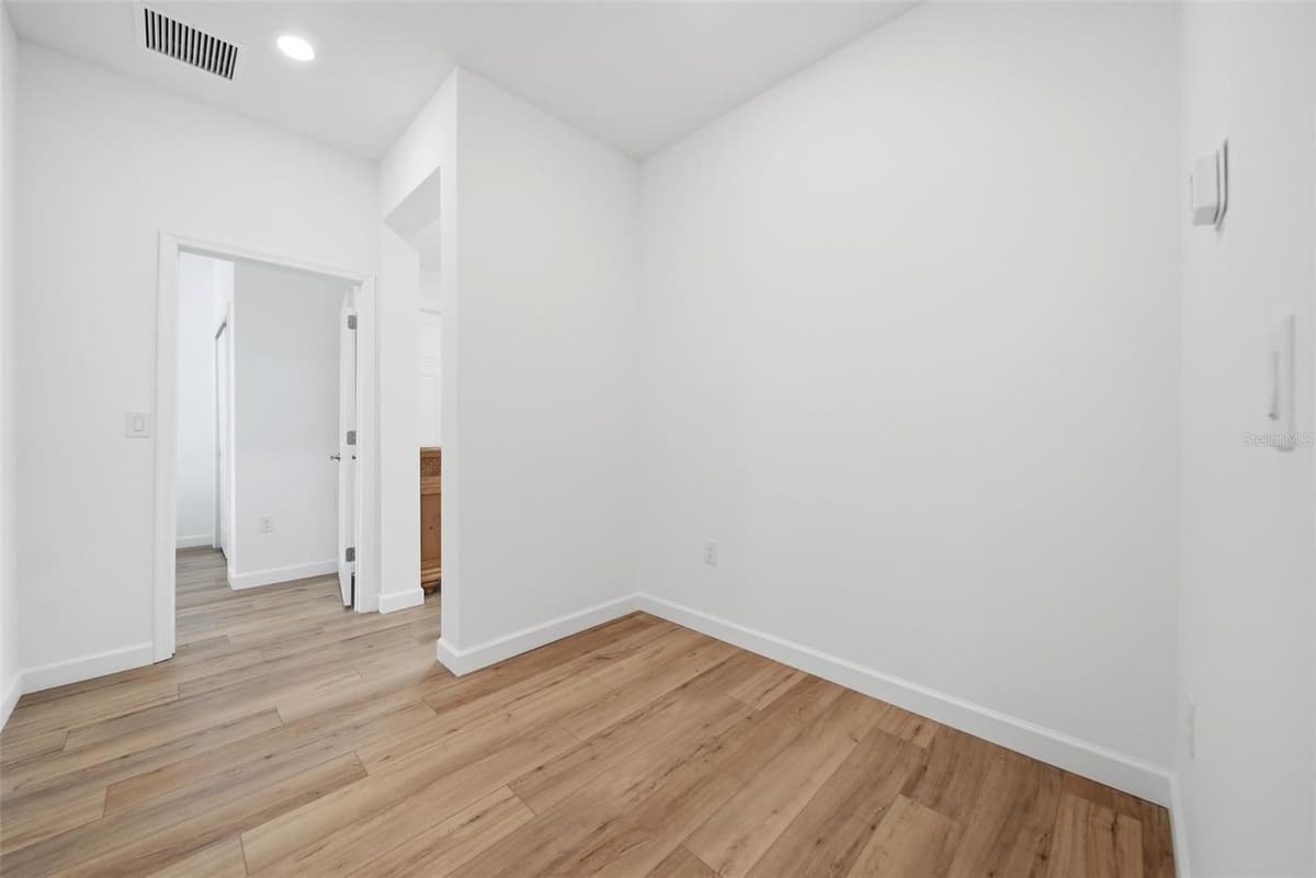 2286 CERULEAN DRIVE — photo 27 of 46