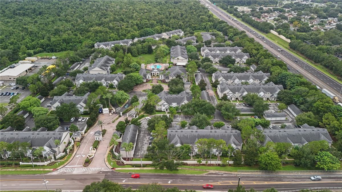 130 SOUTHERN PECAN CIRCLE — photo 35 of 44