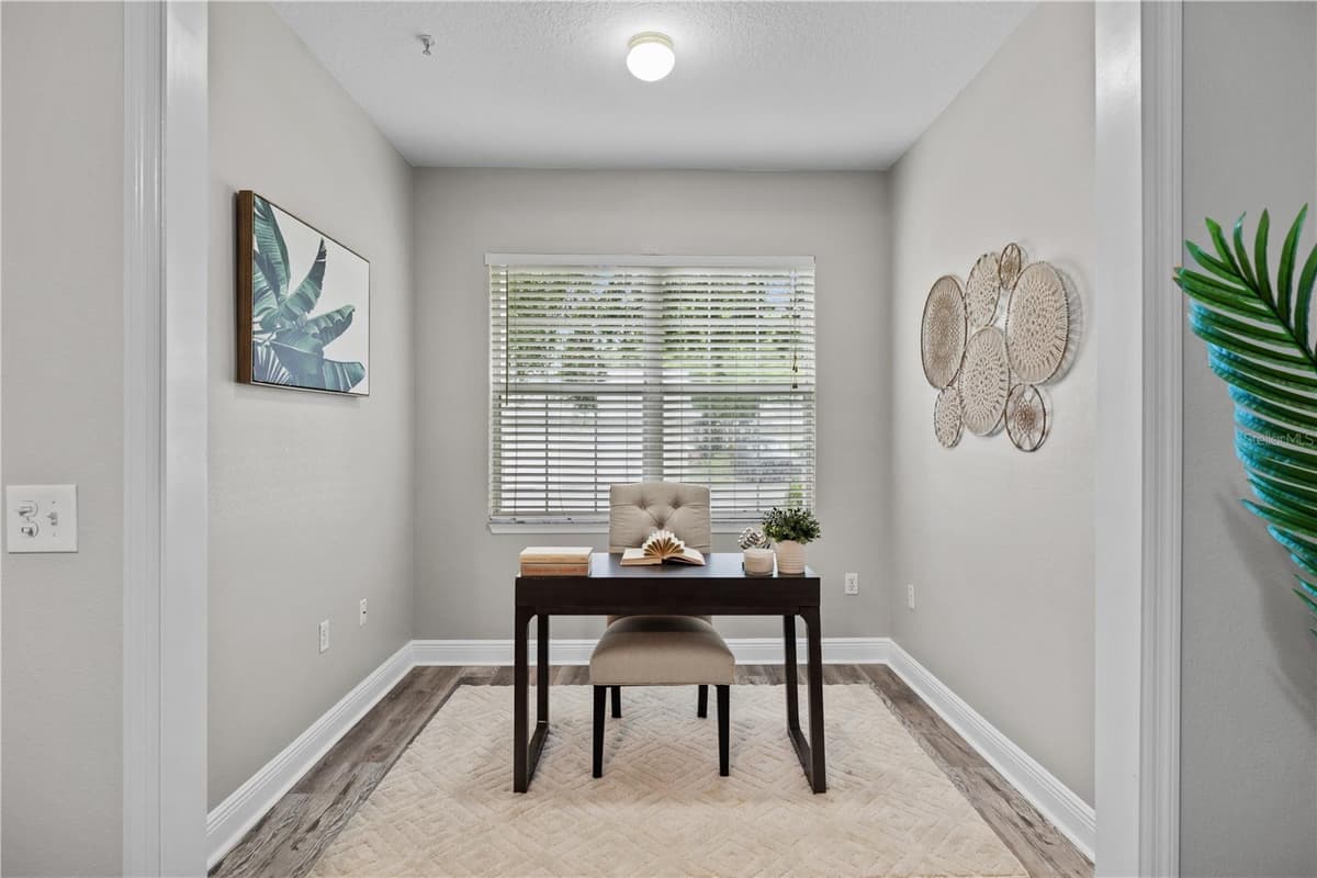 130 SOUTHERN PECAN CIRCLE — photo 10 of 44