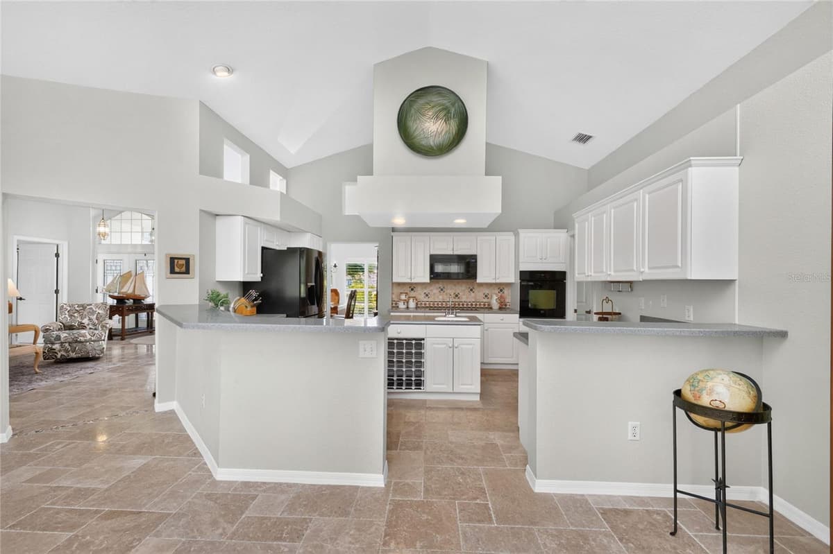 6011 KEY LARGO CIRCLE — photo 18 of 65