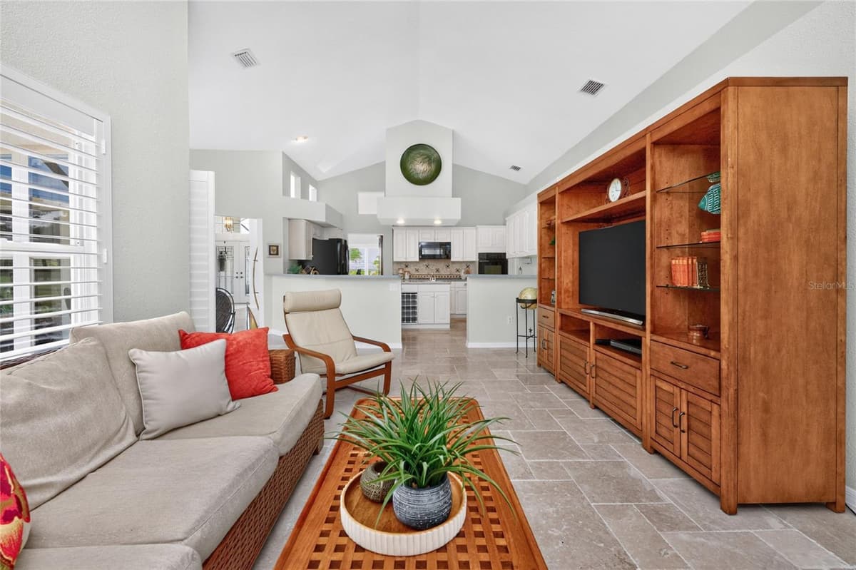 6011 KEY LARGO CIRCLE — photo 17 of 65