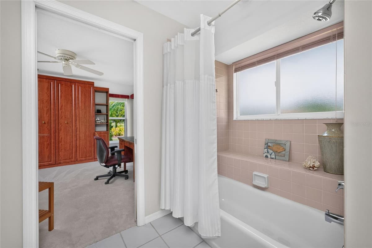 6011 KEY LARGO CIRCLE — photo 28 of 65