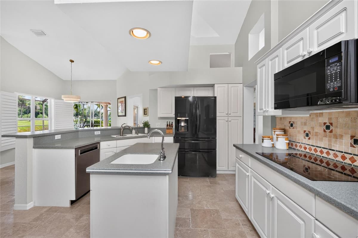 6011 KEY LARGO CIRCLE — photo 20 of 65