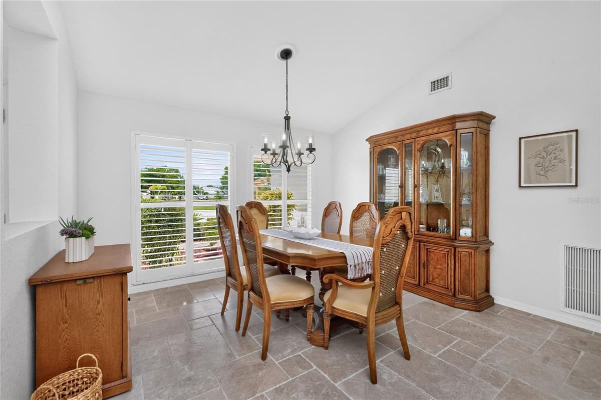 6011 KEY LARGO CIRCLE — photo 10 of 65