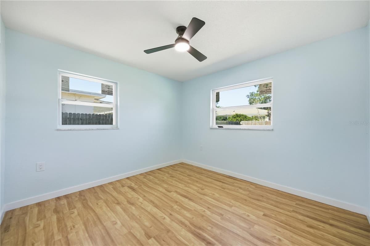 5920 DENVER STREET — photo 17 of 40