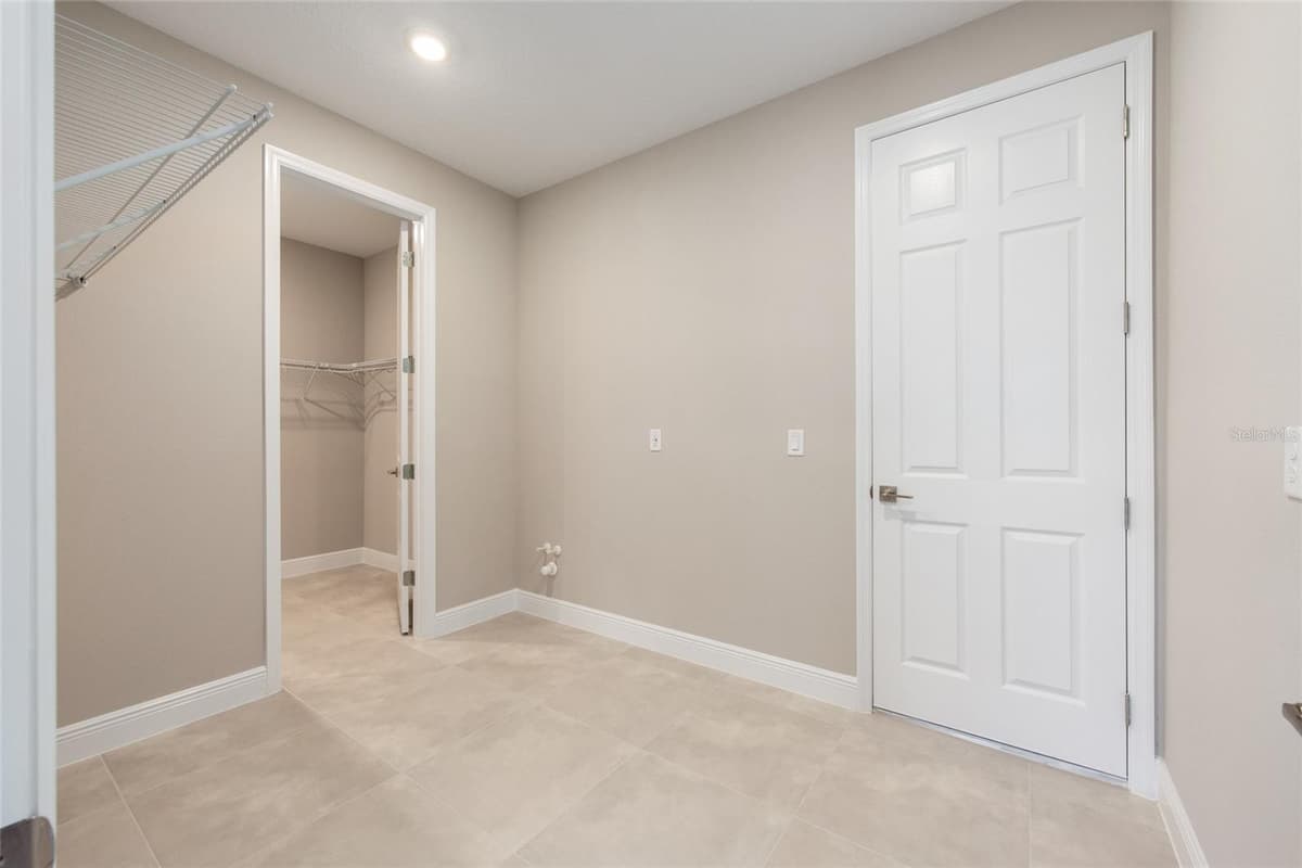 10261 82ND PLACE ROAD — photo 32 of 39