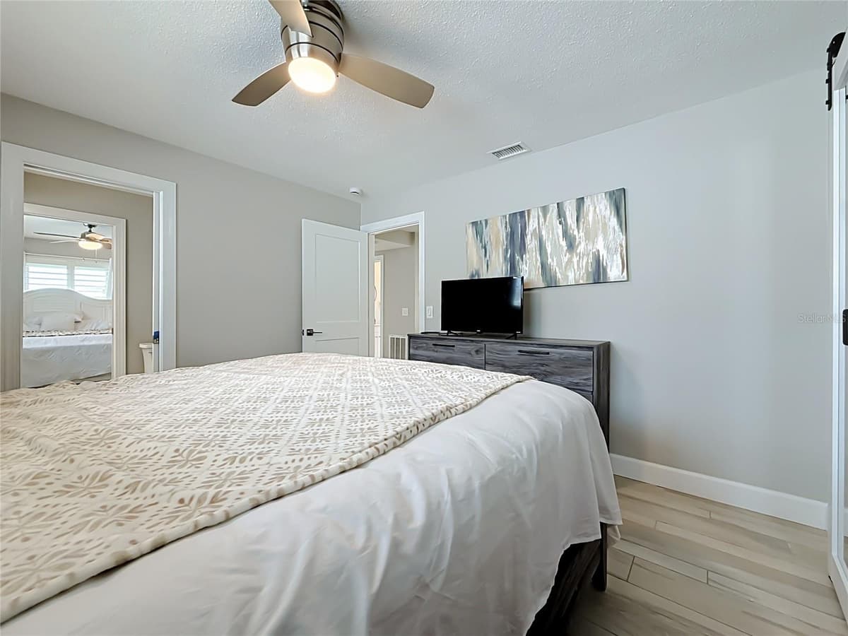 6351 3RD PALM POINT — photo 35 of 93