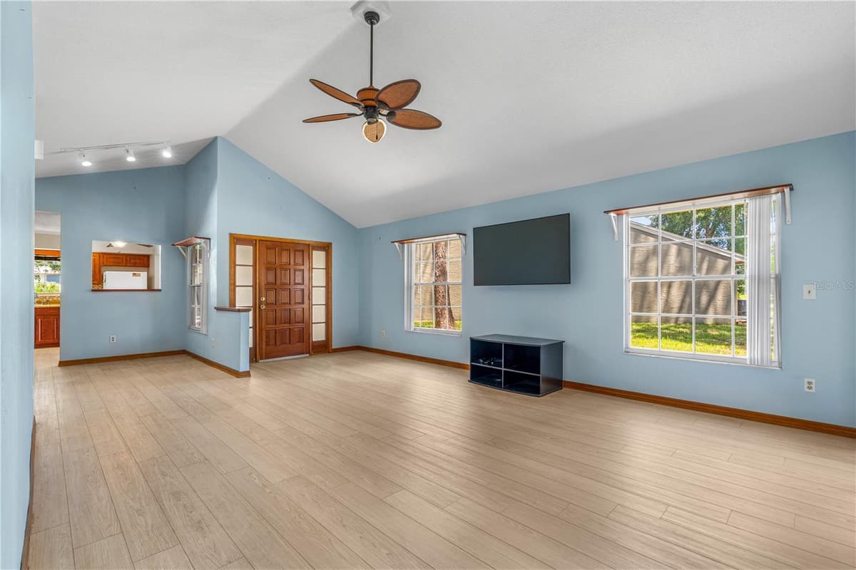 104 SHOAL CREEK CIRCLE — photo 11 of 41