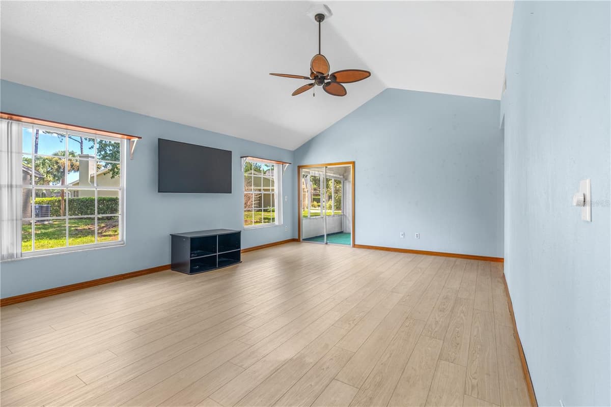 104 SHOAL CREEK CIRCLE — photo 10 of 41