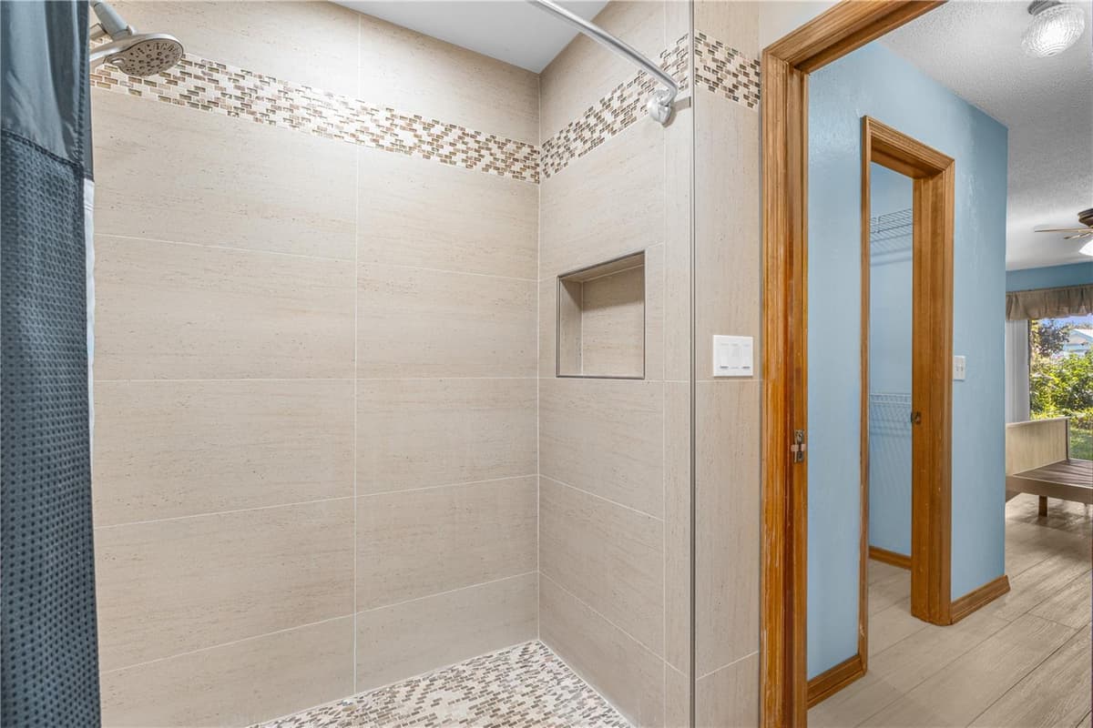104 SHOAL CREEK CIRCLE — photo 23 of 41