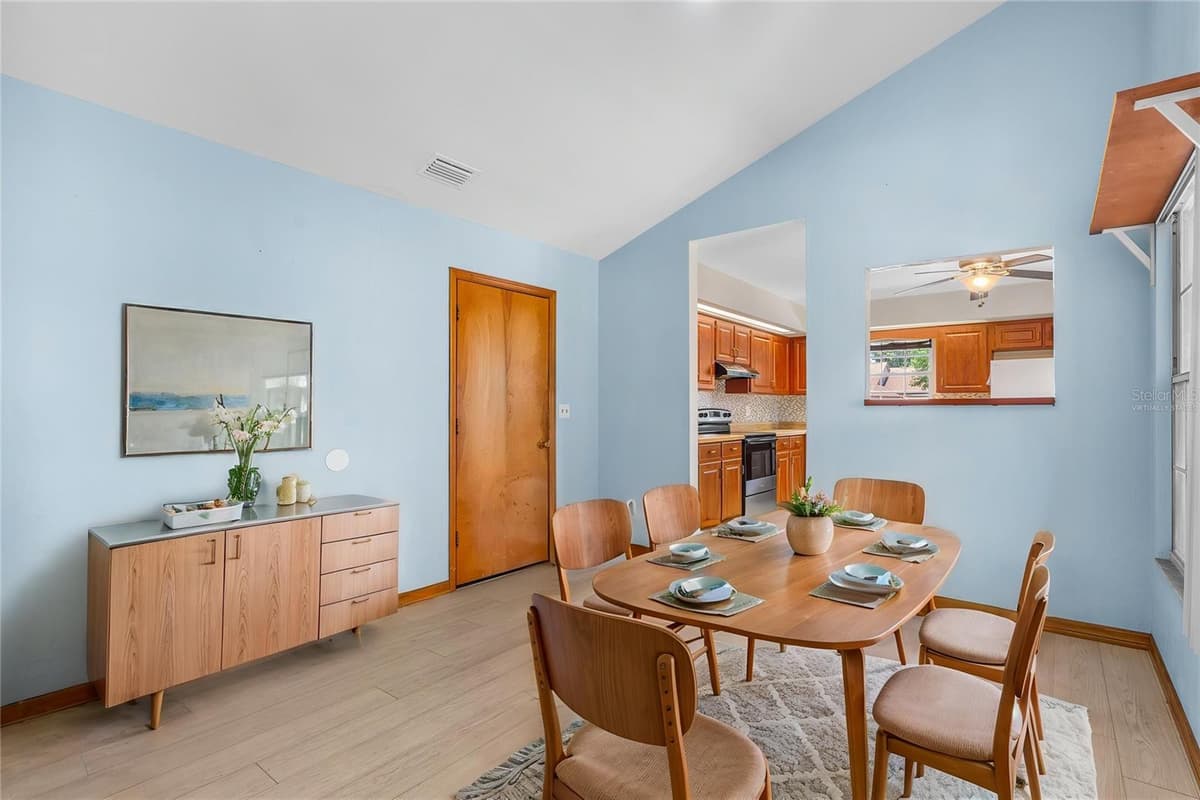 104 SHOAL CREEK CIRCLE — photo 5 of 41