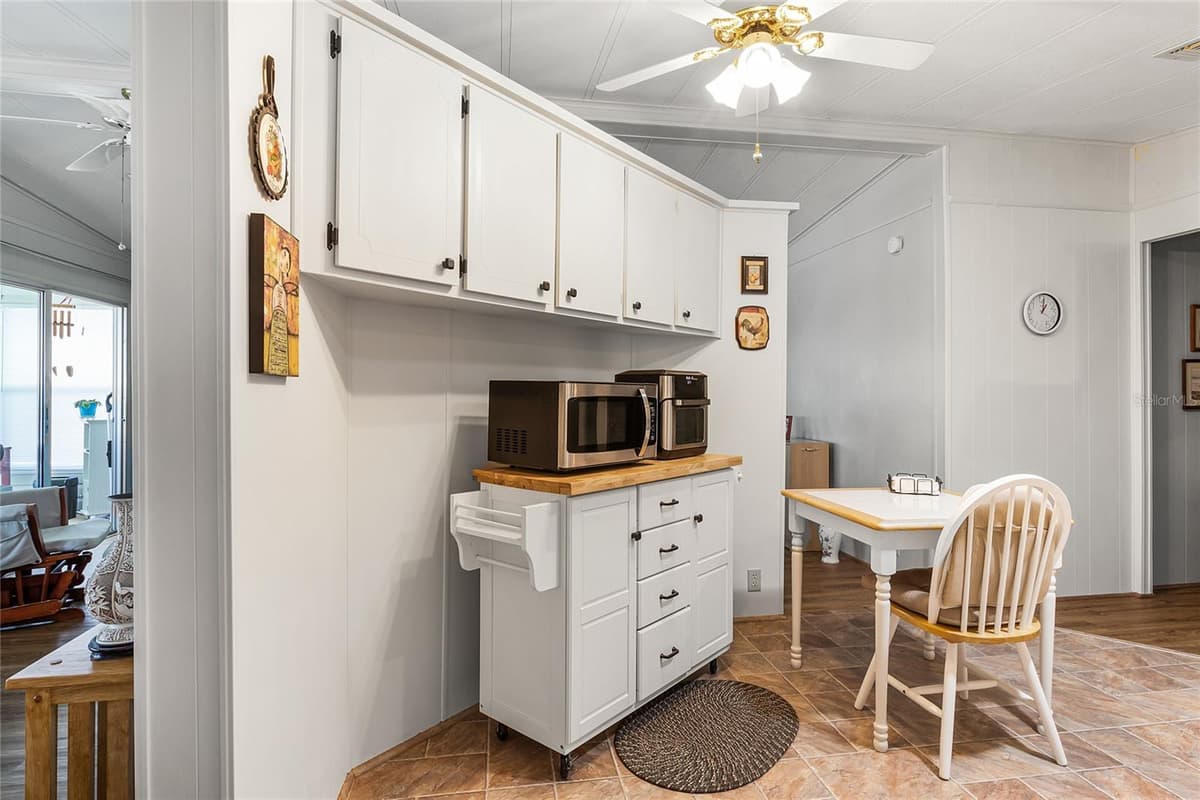 4332 CHERRYWOOD STREET — photo 15 of 33