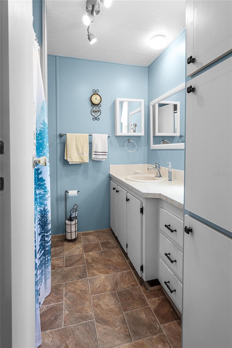 4332 CHERRYWOOD STREET — photo 25 of 33