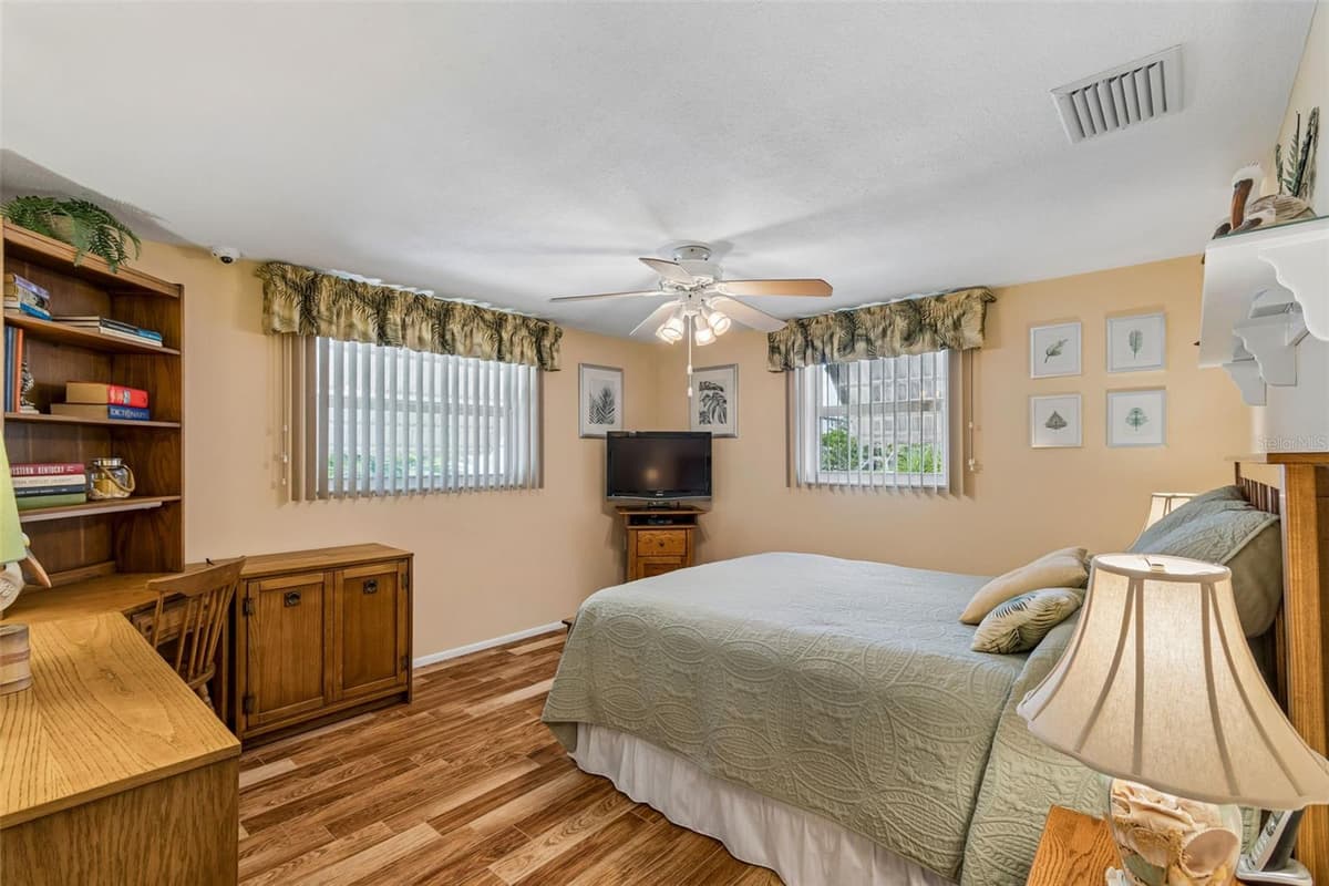5843 APPLETREE ROAD — photo 35 of 84