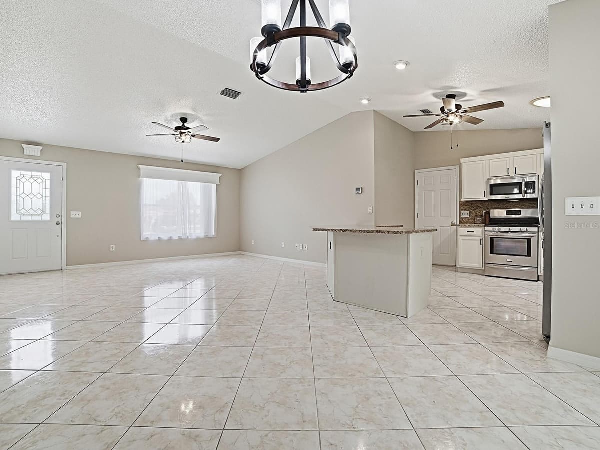 1611 ALHAMBRA WAY — photo 7 of 33