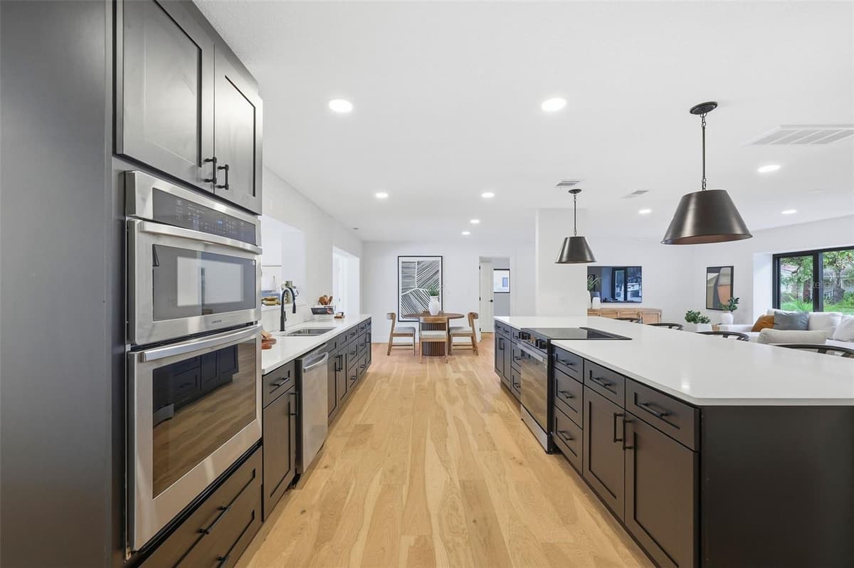 2823 MORRISON AVENUE — photo 9 of 42