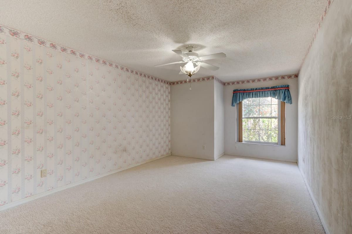 317 GLENBRIAR CIRCLE — photo 11 of 32